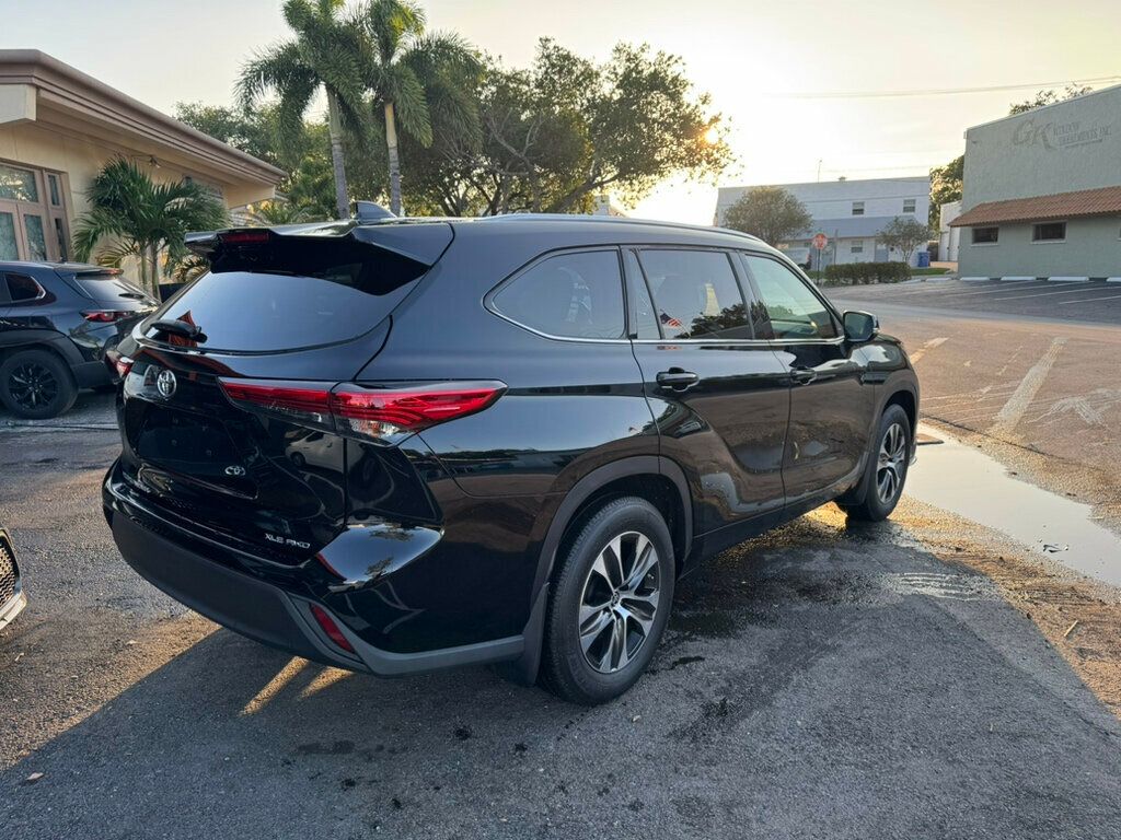 2021 Toyota Highlander XLE AWD - 23024498 - 2