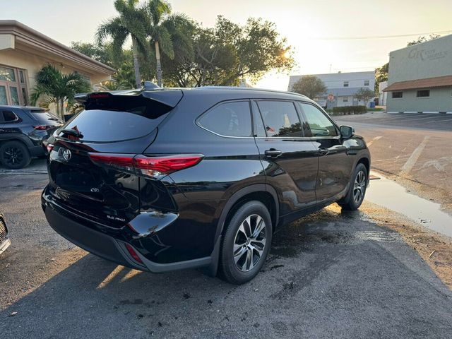 2021 Toyota Highlander XLE AWD - 23024498 - 2