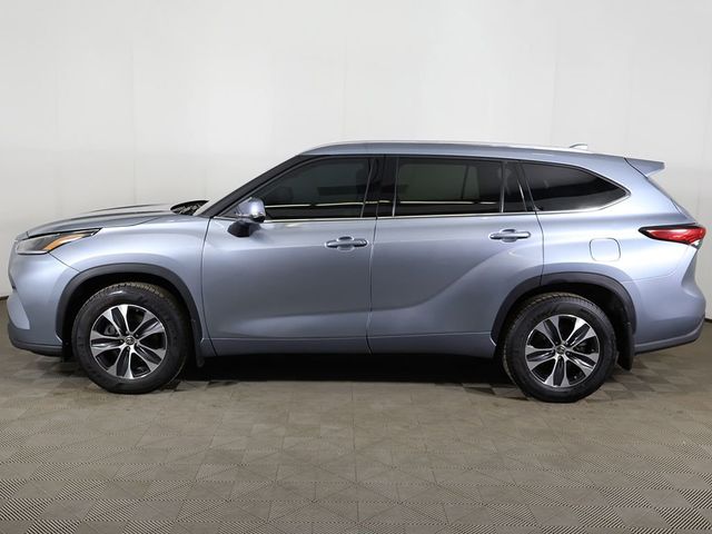 2021 Toyota Highlander XLE AWD - 23002801 - 18