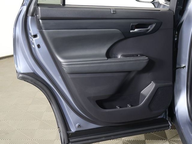 2021 Toyota Highlander XLE AWD - 23002801 - 26