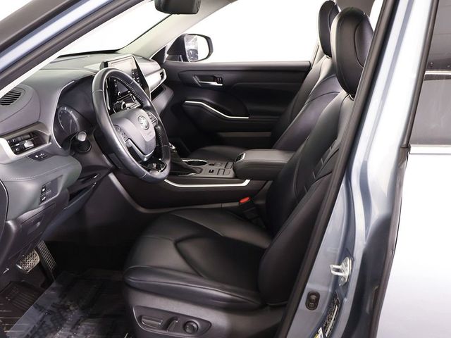 2021 Toyota Highlander XLE AWD - 23002801 - 30