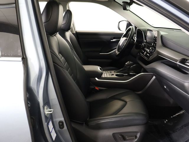 2021 Toyota Highlander XLE AWD - 23002801 - 31