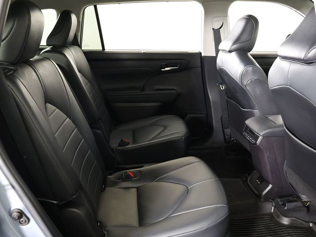 2021 Toyota Highlander XLE AWD - 23002801 - 37