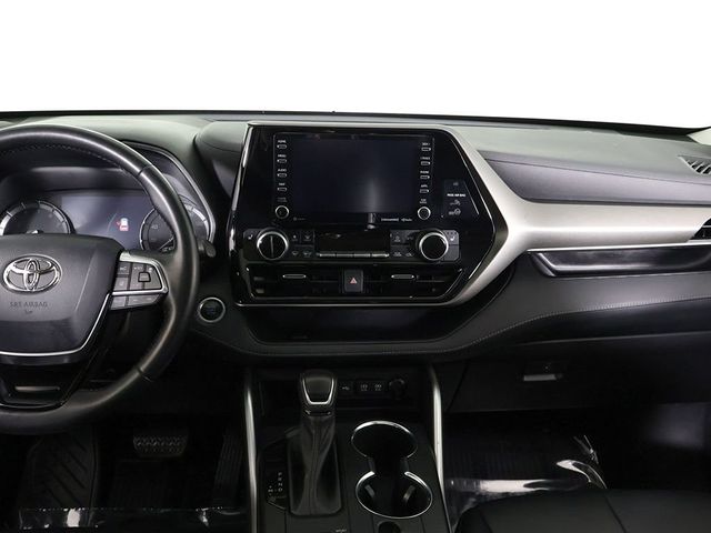 2021 Toyota Highlander XLE AWD - 23002801 - 40