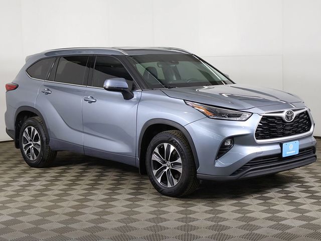 2021 Toyota Highlander XLE AWD - 23002801 - 62