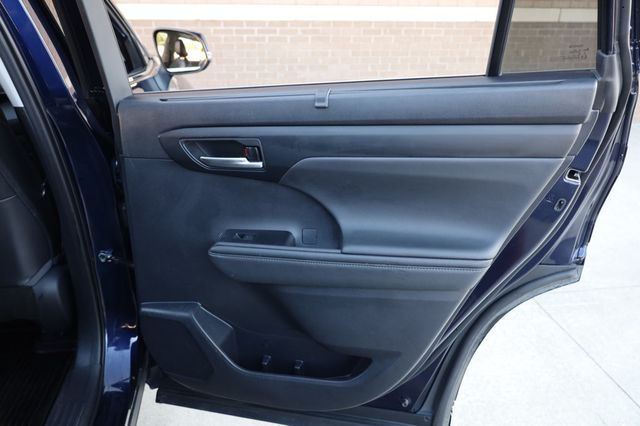2021 Toyota Highlander XLE AWD - 22876742 - 23