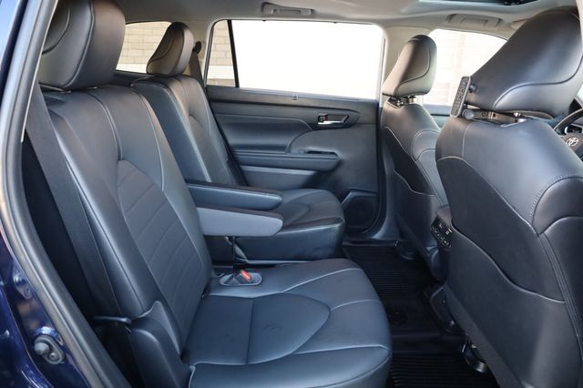 2021 Toyota Highlander XLE AWD - 22876742 - 24