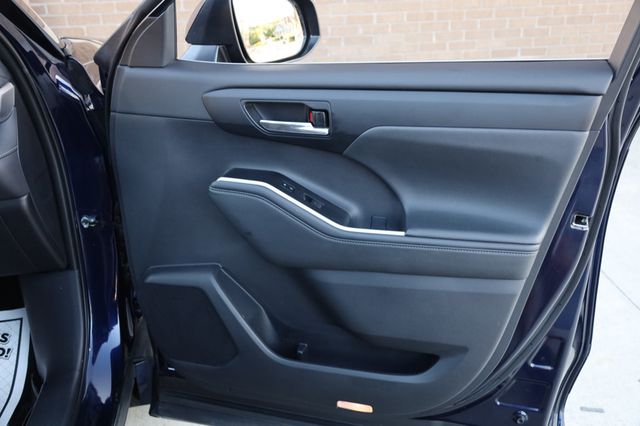 2021 Toyota Highlander XLE AWD - 22876742 - 28