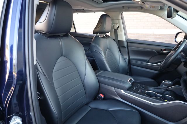 2021 Toyota Highlander XLE AWD - 22876742 - 29