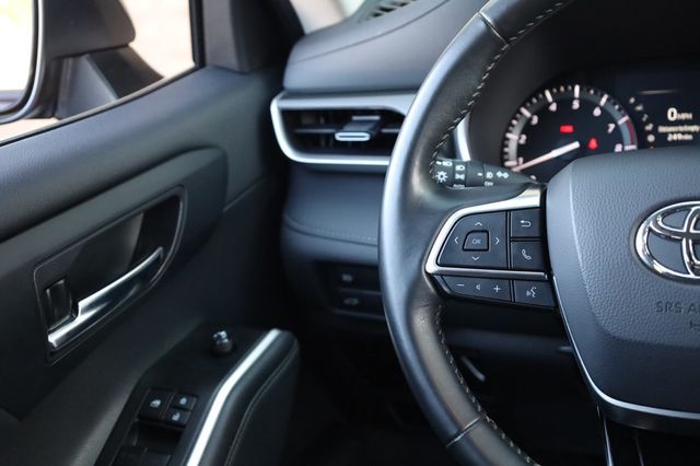 2021 Toyota Highlander XLE AWD - 22876742 - 34