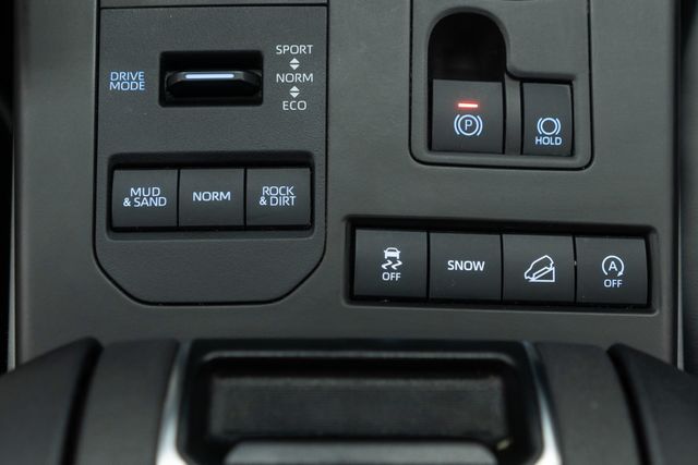 2021 Toyota Highlander XLE AWD - 22903209 - 26