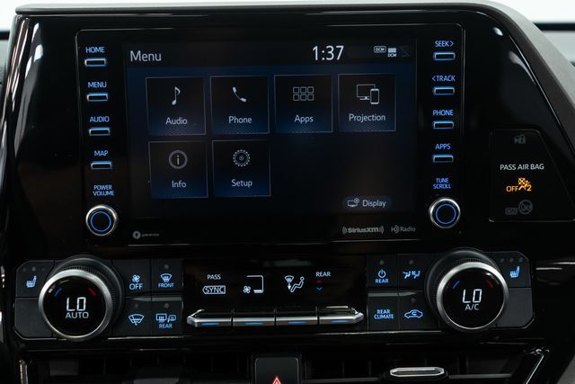 2021 Toyota Highlander XLE AWD - 22903209 - 29