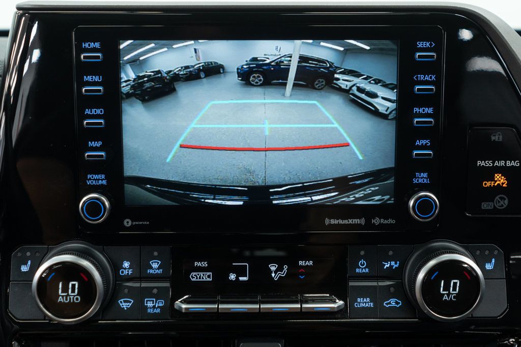 2021 Toyota Highlander XLE photo 30