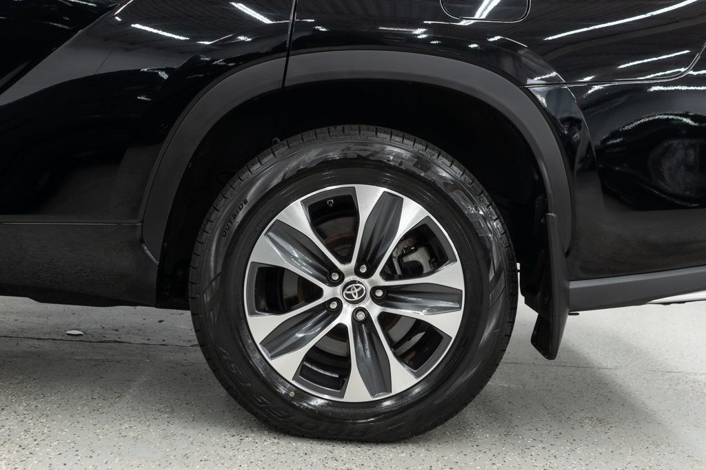 2021 Toyota Highlander XLE photo 39