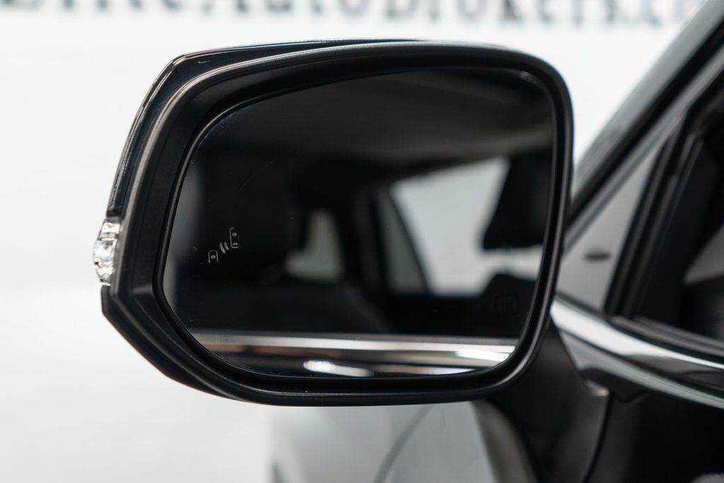 2021 Toyota Highlander XLE photo 48