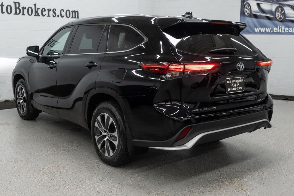 2021 Toyota Highlander XLE photo 49