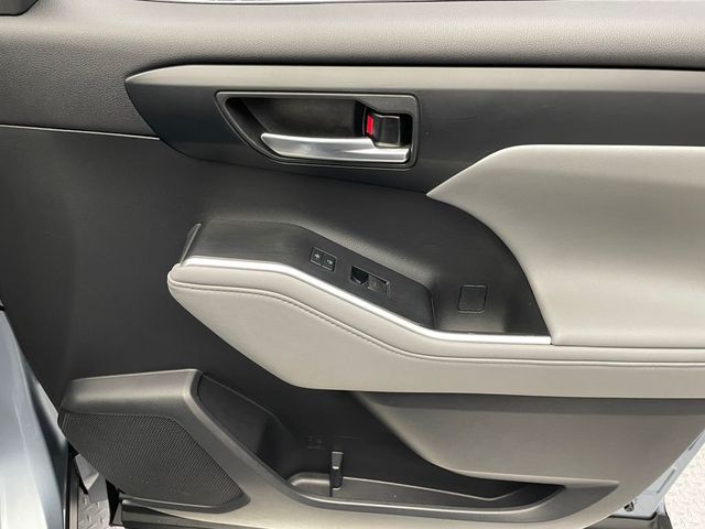 2021 Toyota Highlander XLE AWD - 22875081 - 14