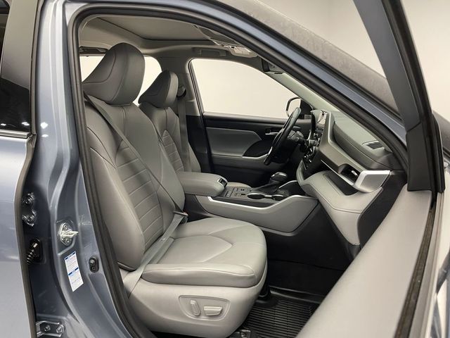 2021 Toyota Highlander XLE AWD - 22875081 - 17