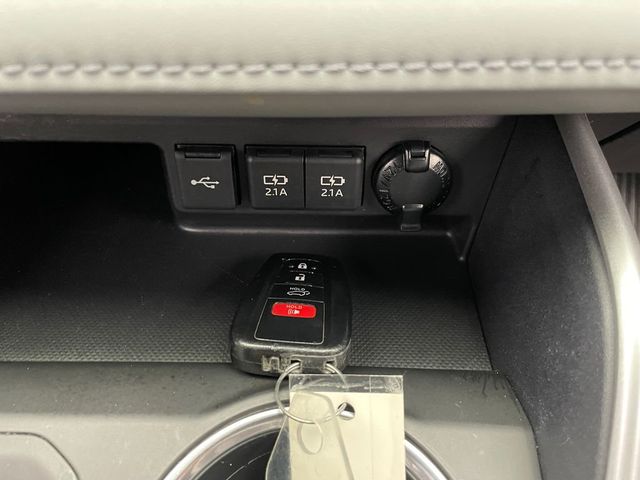 2021 Toyota Highlander XLE AWD - 22875081 - 27