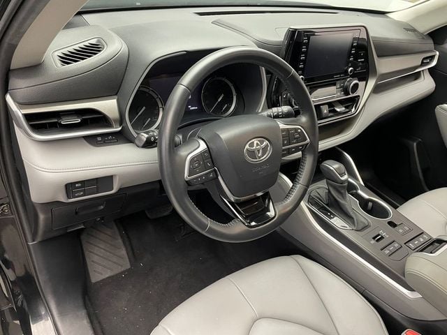 2021 Toyota Highlander XLE AWD - 22924768 - 10