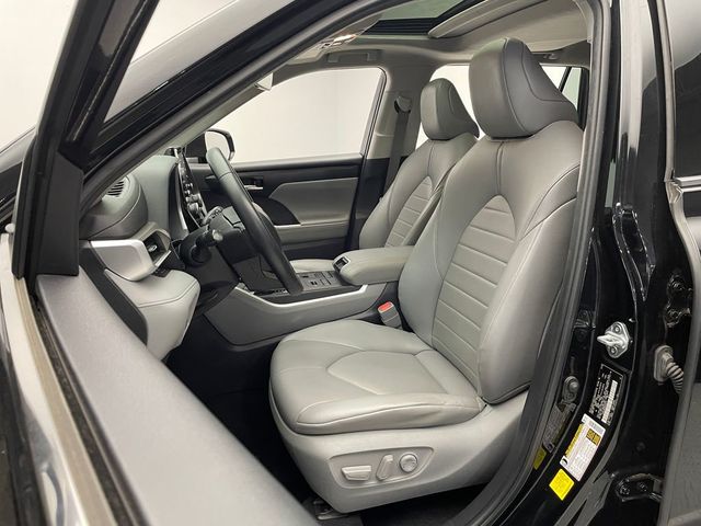 2021 Toyota Highlander XLE AWD - 22924768 - 12