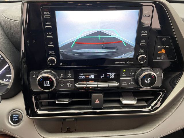 2021 Toyota Highlander XLE AWD - 22924768 - 25