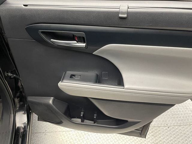 2021 Toyota Highlander XLE AWD - 22924768 - 36