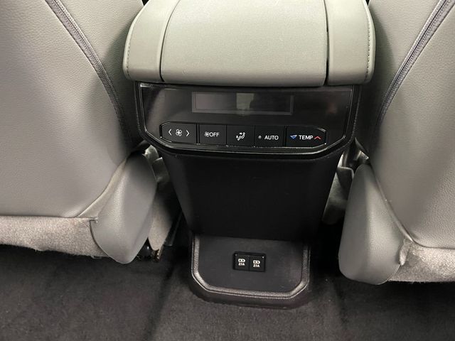 2021 Toyota Highlander XLE AWD - 22959843 - 25