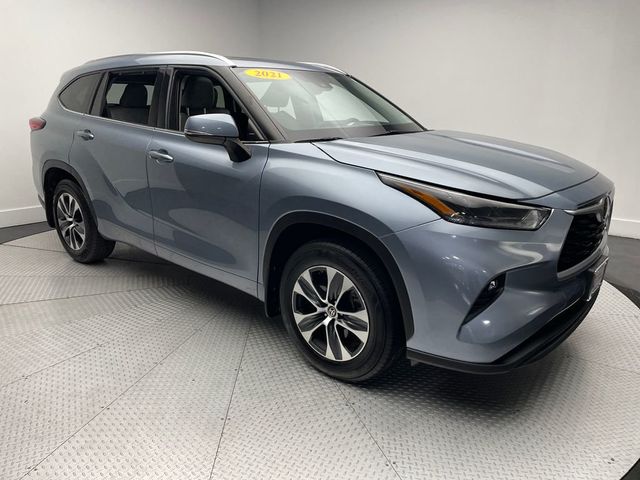 2021 Toyota Highlander XLE AWD - 22959843 - 2