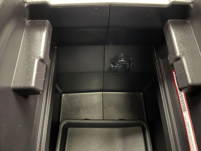 2021 Toyota Highlander XLE AWD - 22959843 - 38