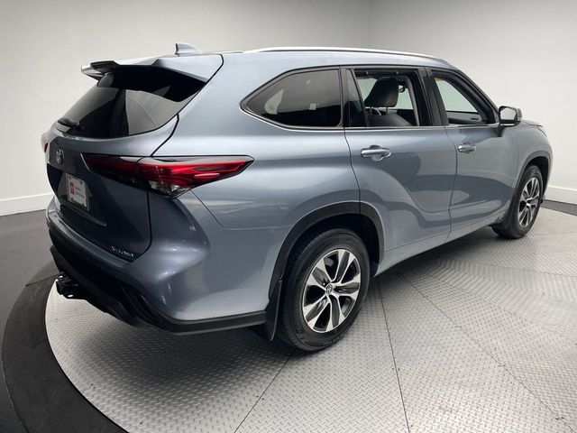 2021 Toyota Highlander XLE AWD - 22959843 - 4
