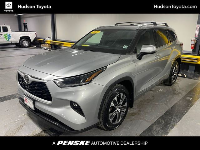 2021 Toyota Highlander XLE AWD - 22977014 - 0
