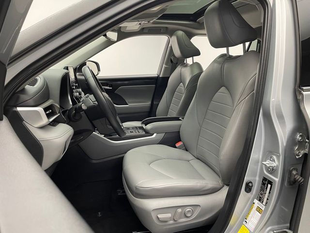 2021 Toyota Highlander XLE AWD - 22983545 - 12