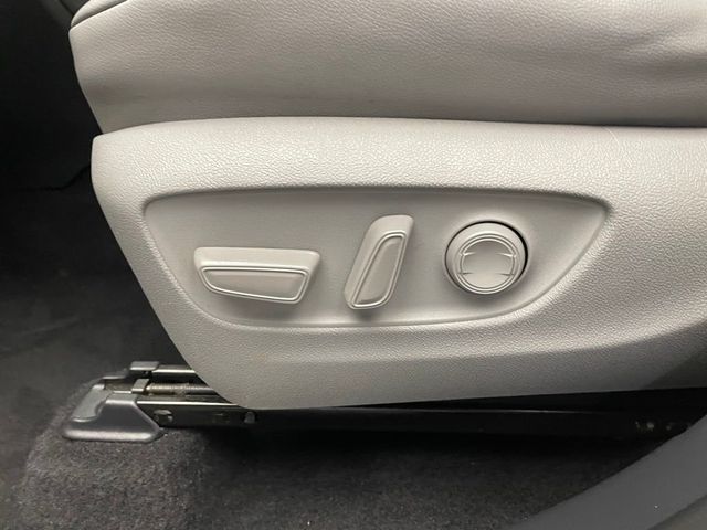 2021 Toyota Highlander XLE AWD - 22983545 - 13