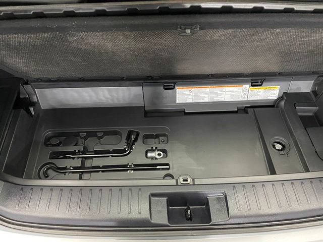 2021 Toyota Highlander XLE AWD - 22983545 - 40