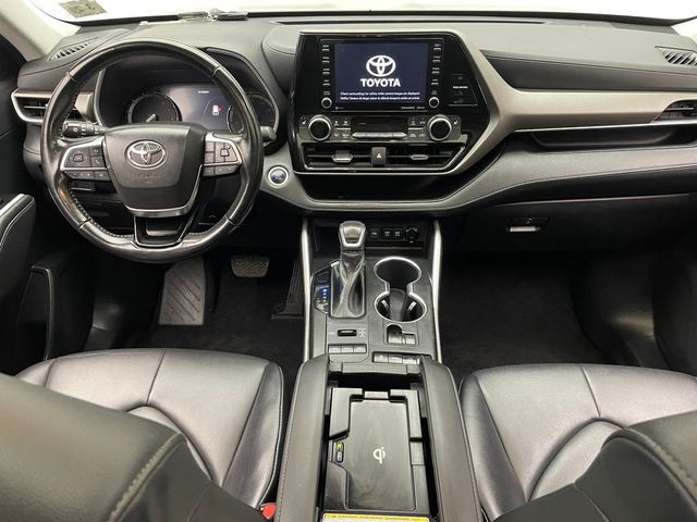 2021 Toyota Highlander XLE AWD - 22983970 - 18