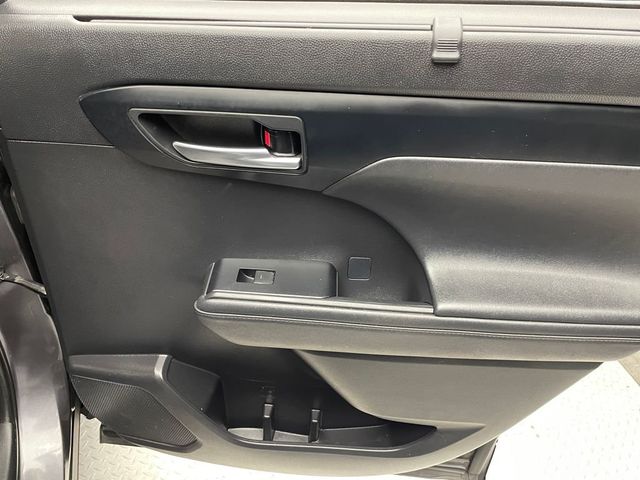 2021 Toyota Highlander XLE AWD - 22983970 - 36