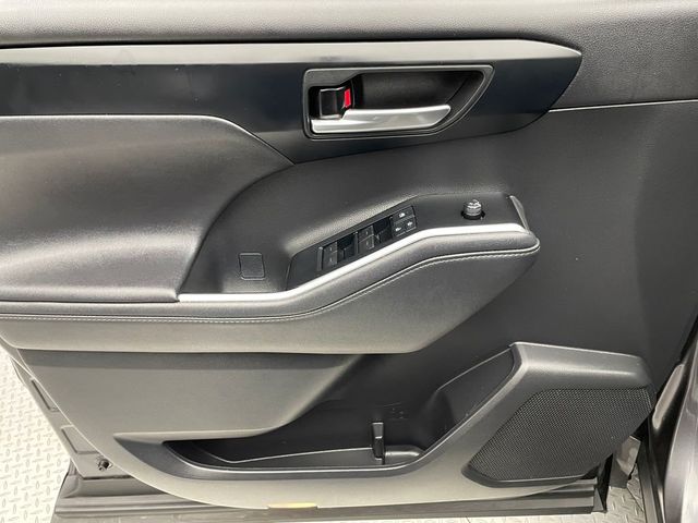 2021 Toyota Highlander XLE AWD - 22983970 - 8