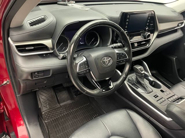 2021 Toyota Highlander XLE AWD - 22987782 - 10