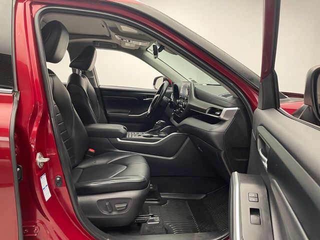 2021 Toyota Highlander XLE AWD - 22987782 - 16