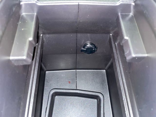 2021 Toyota Highlander XLE AWD - 22987782 - 30