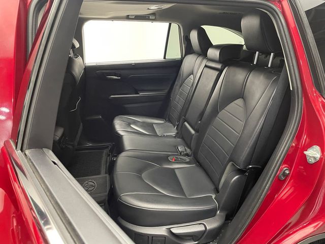 2021 Toyota Highlander XLE AWD - 22987782 - 35