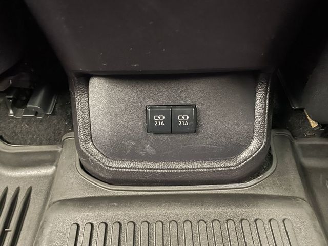 2021 Toyota Highlander XLE AWD - 22987782 - 40