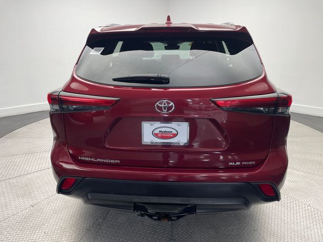 2021 Toyota Highlander XLE AWD - 22987782 - 5