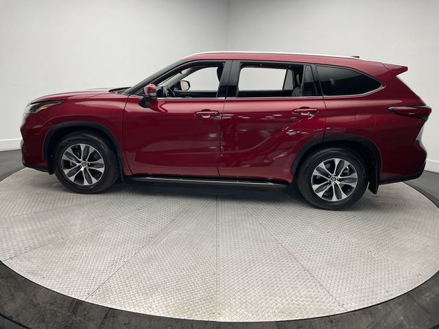 2021 Toyota Highlander XLE AWD - 22987782 - 7
