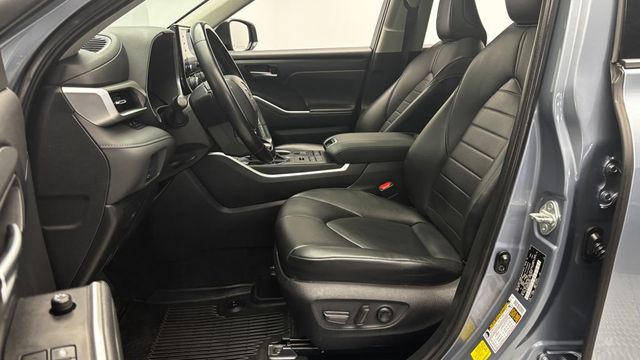 2021 Toyota Highlander XLE AWD - 23024367 - 13