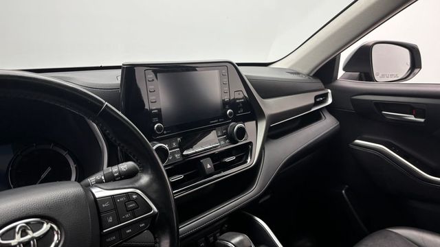 2021 Toyota Highlander XLE AWD - 23024367 - 20
