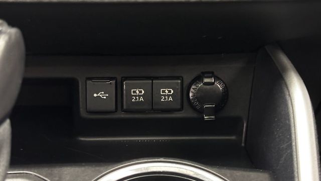 2021 Toyota Highlander XLE AWD - 23024367 - 28