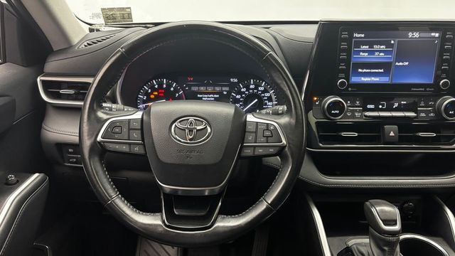 2021 Toyota Highlander XLE AWD - 23024367 - 31