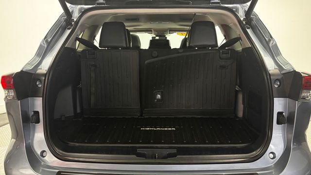 2021 Toyota Highlander XLE AWD - 23024367 - 42